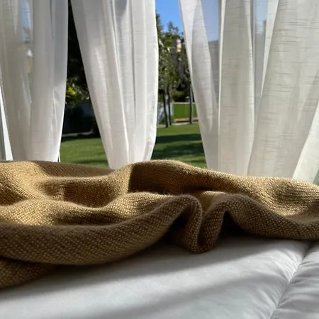 Julia's Garden Cuarte de Huerva