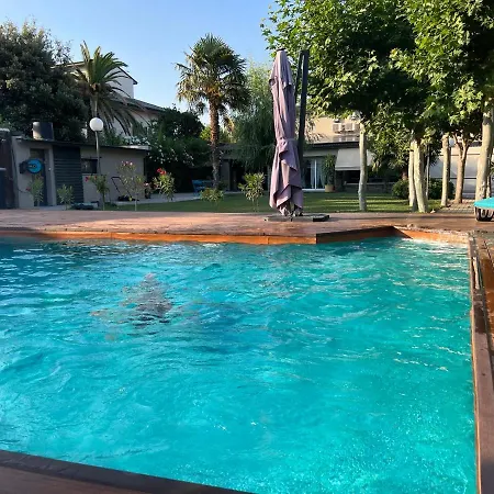 דירה Julia's Garden